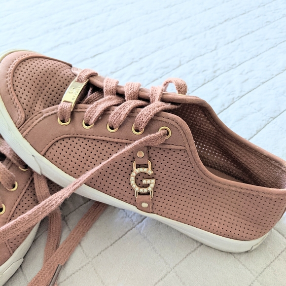 By Guess Sneaker - Picture 3 of 6